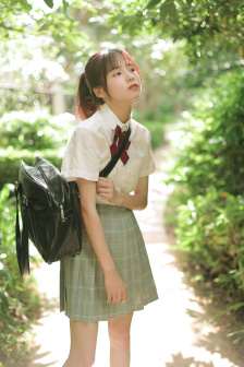 漫漫帝王路浓浓美人情